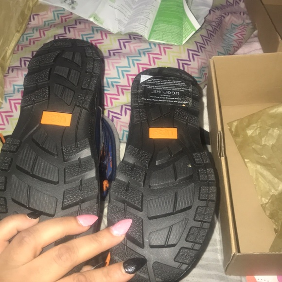 Kids waterproof Ugg boots - Picture 8 of 8